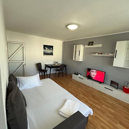 Sj Apartment Tulcea Luaran gambar